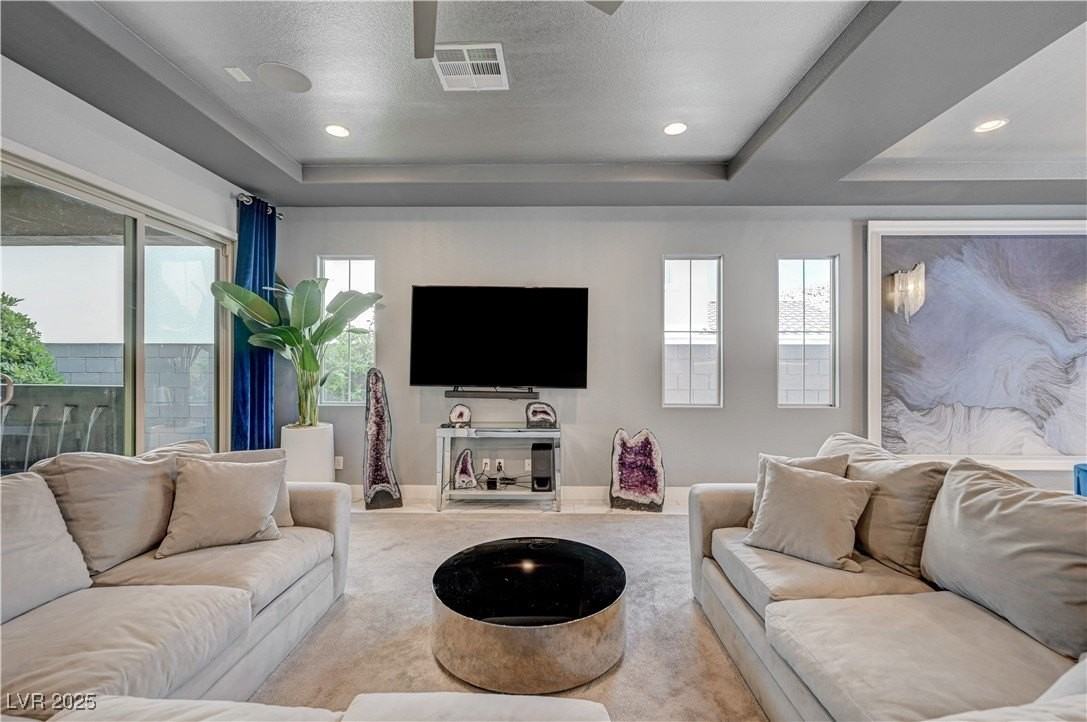 3943 Reyes Ave - Photo 6 of 50