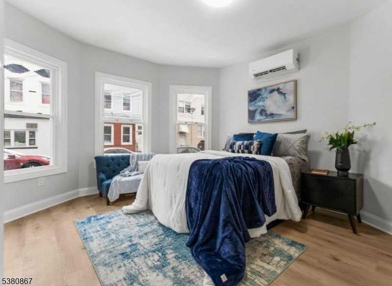 321 William St #1 - Photo 6 of 15