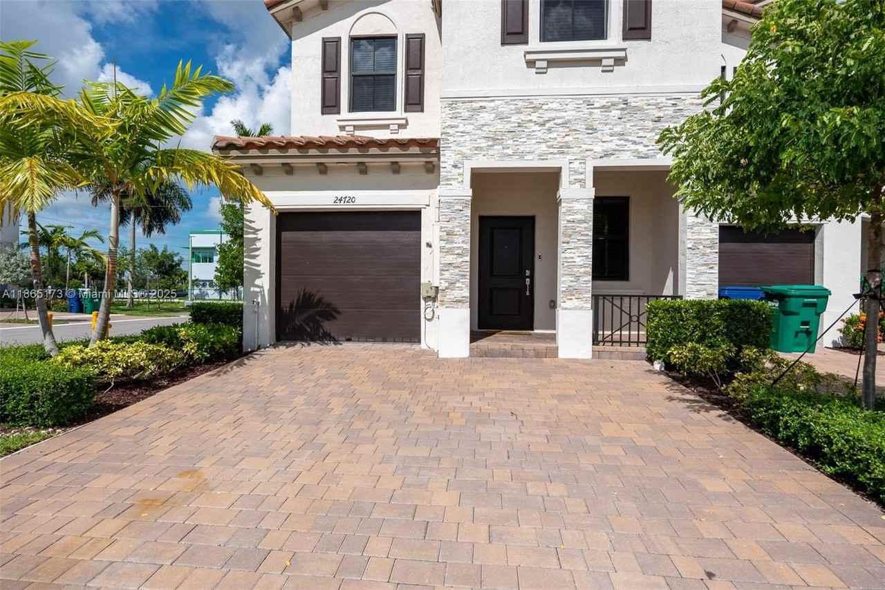 24720 Sw 119th Pl #24720 - Photo 4 of 30