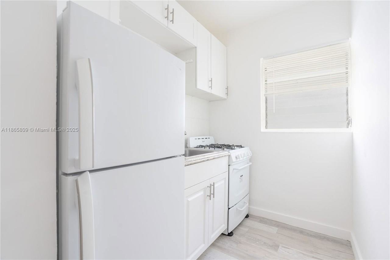 Gary Ave - Photo 2 of 8