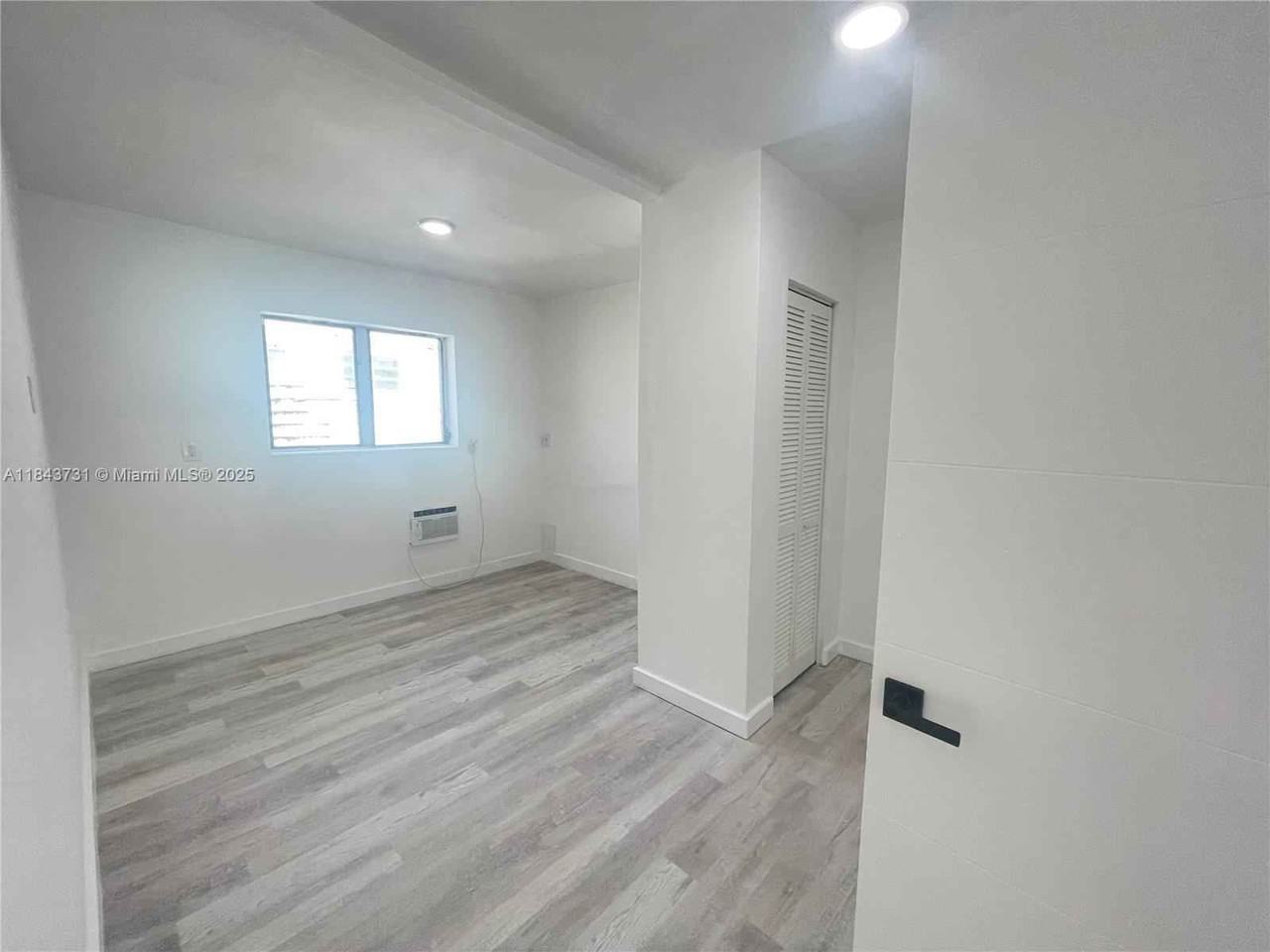 Surfside Blvd - Photo 6 of 8