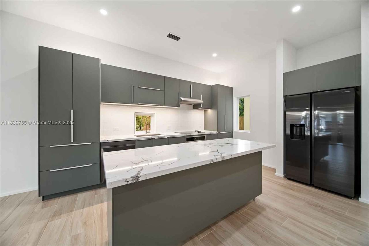 Nw 9th Ct - Photo 7 of 8