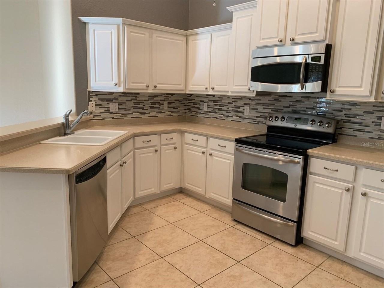 5445 Shagbark Ct - Photo 4 of 18