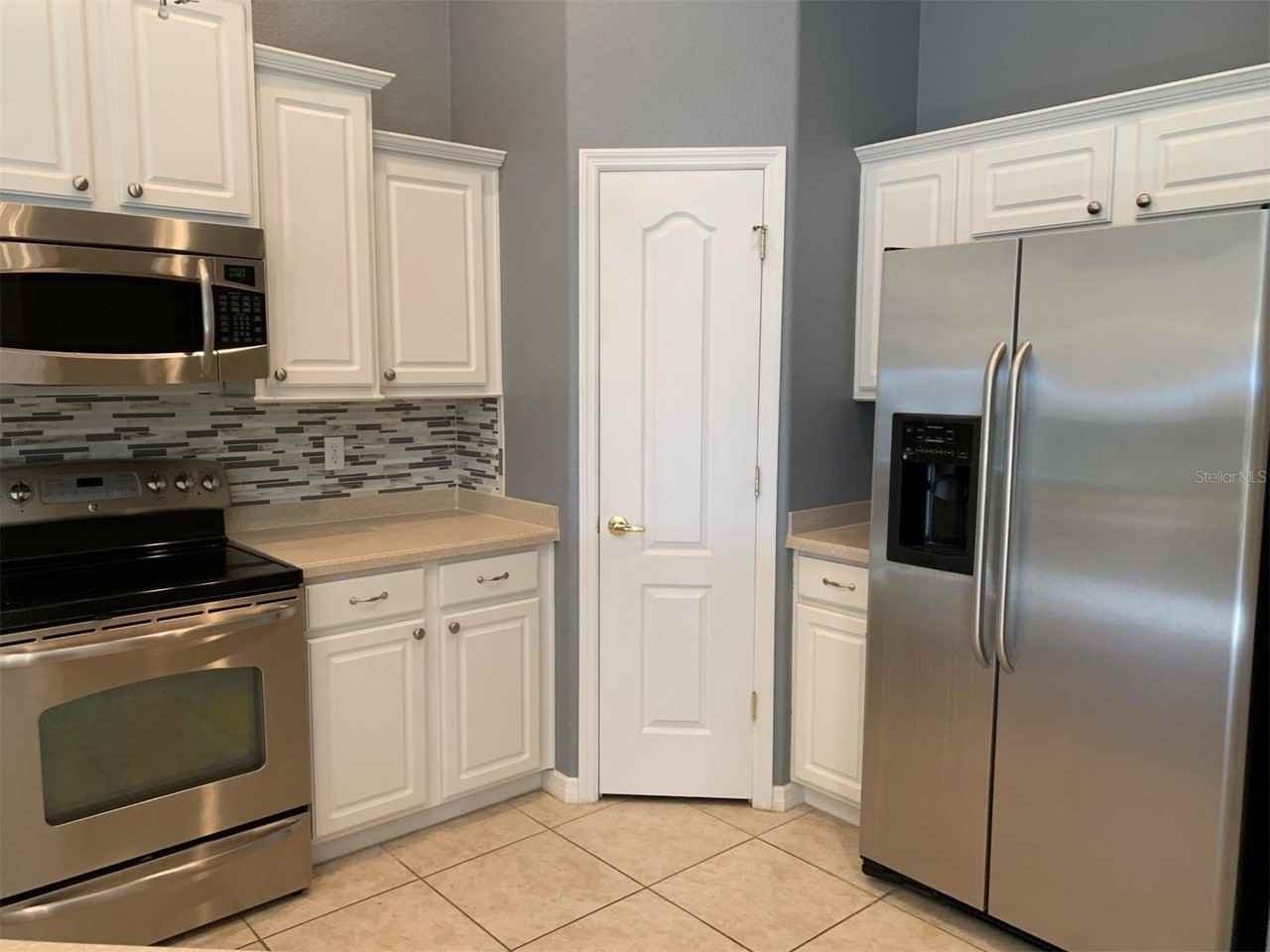 5445 Shagbark Ct - Photo 5 of 18