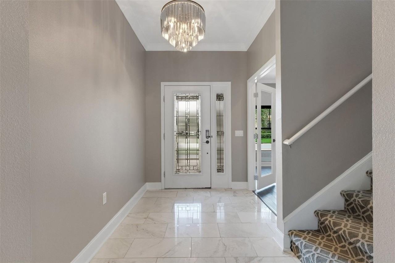 1958 Altavista Cir - Photo 3 of 50