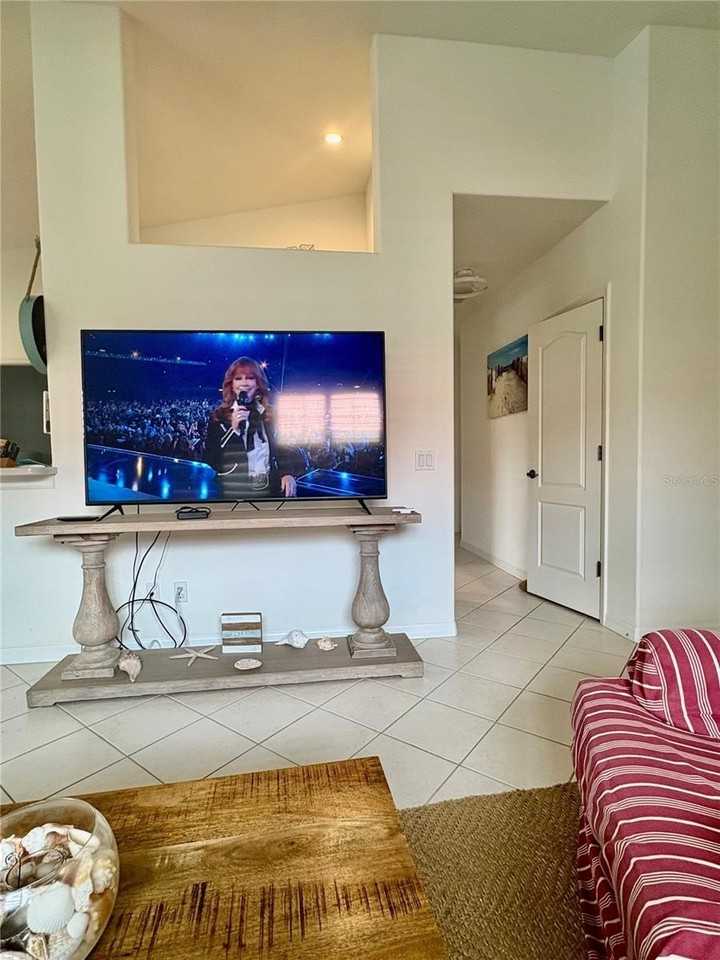 703 Casa Del Lago Way #703 - Photo 5 of 26