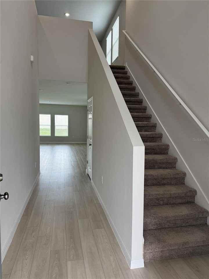 4039 GARDENIA AVENUE - Photo 3 of 29