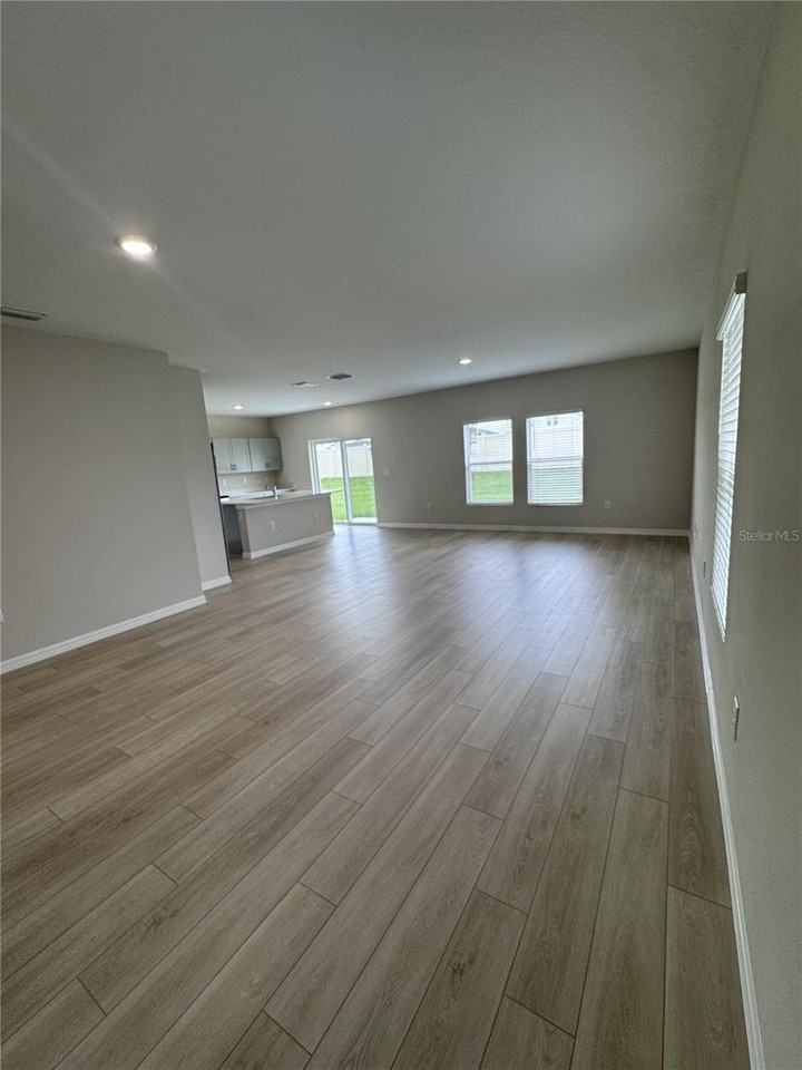 4039 GARDENIA AVENUE - Photo 4 of 29