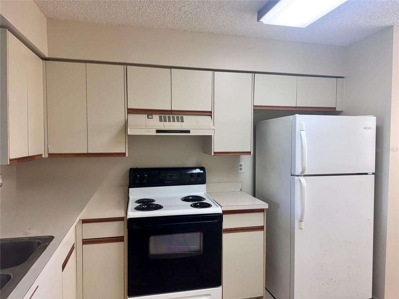 800 Cove Cay Drive #5D - Photo 4 of 37