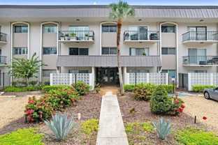 4611 W Fig St #208 - Photo 1 of 1