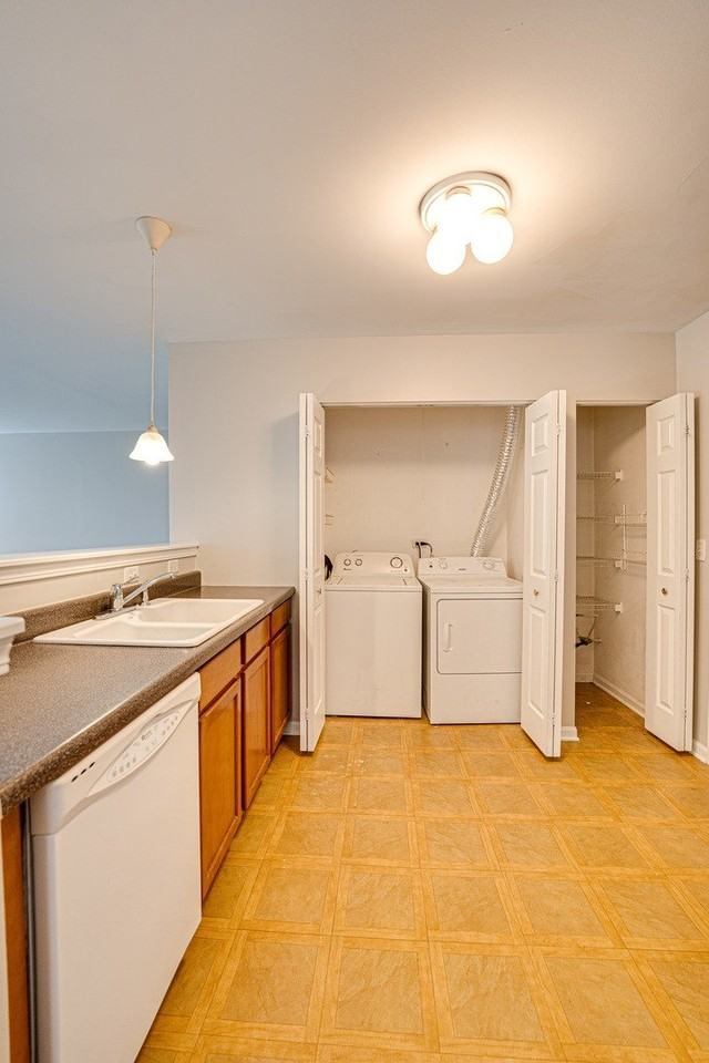 2427 Stoughton Drive #2427 - Photo 7 of 16