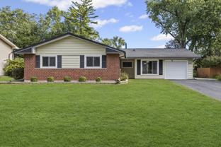 21W256 Briarcliff Rd - Photo 1 of 1