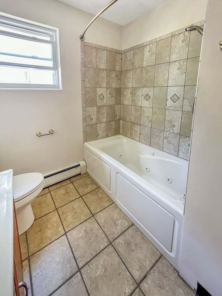5043 W Cornelia Ave #2 - Photo 5 of 17