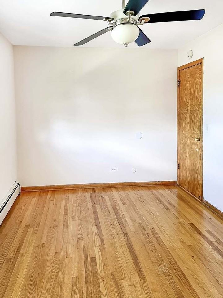 5043 W Cornelia Ave #2 - Photo 7 of 17