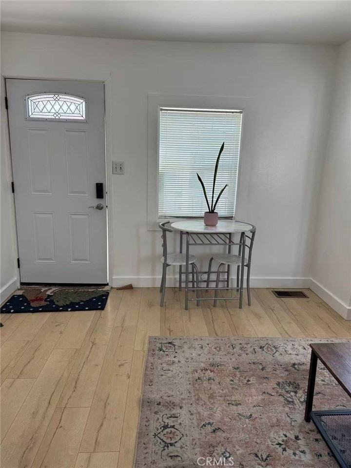 7909 Whitmore St - Photo 6 of 13