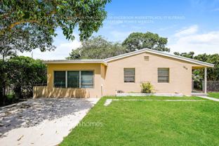 1815 Ne 178th St - Photo 1 of 1