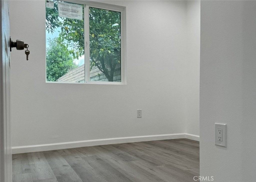 7317 White Oak Avenue - Photo 6 of 10