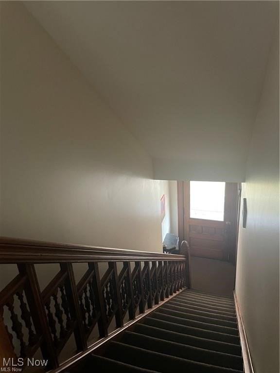 755 Broadway Ave Apt 4 #4 - Photo 3 of 16