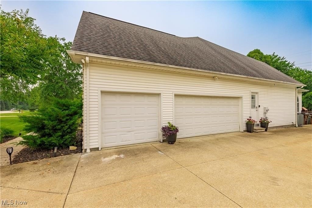 8054 Sandstone Drive - Photo 3 of 12