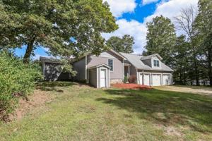 featured image of 55 Holbrook Hill Rd