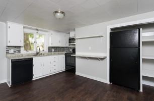 featured image of 137 Locust St #B