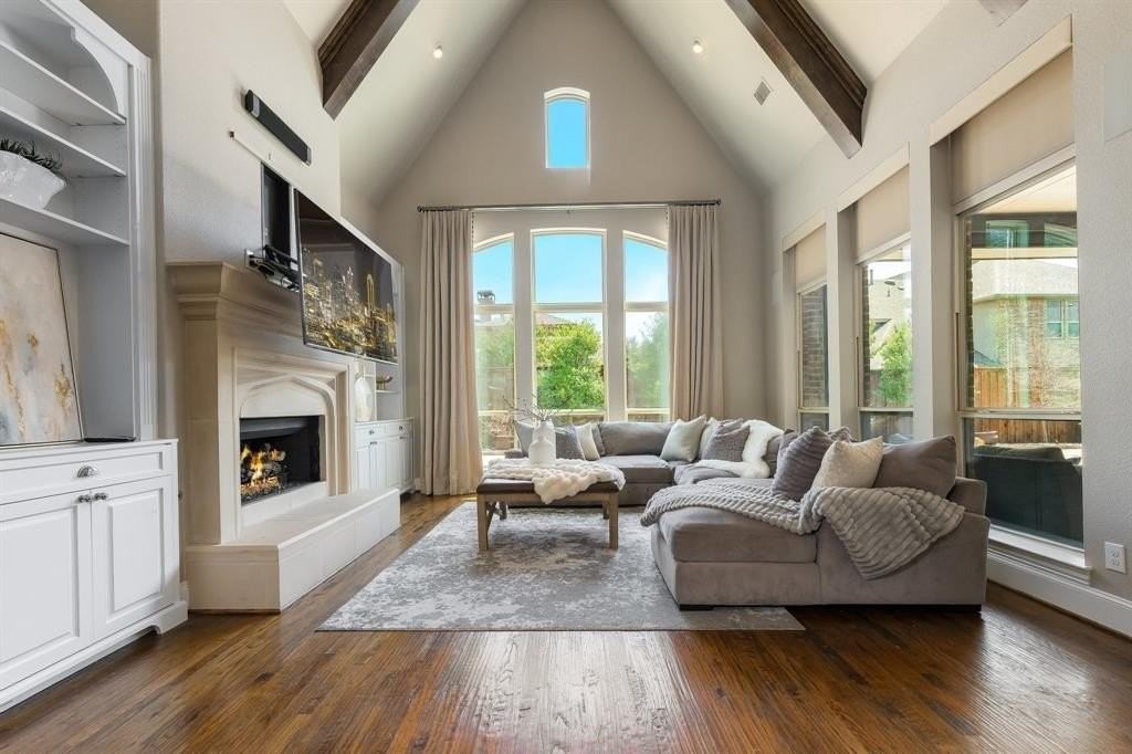 640 Creekway Dr - Photo 7 of 38