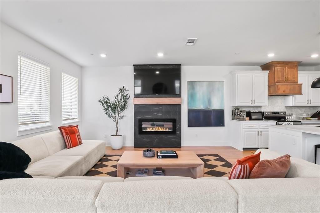 861 Mountain Laurel Dr