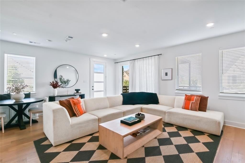 861 Mountain Laurel Dr - Photo 3 of 38