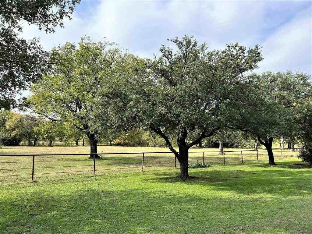 2815 Fm 3092 - Photo 5 of 28