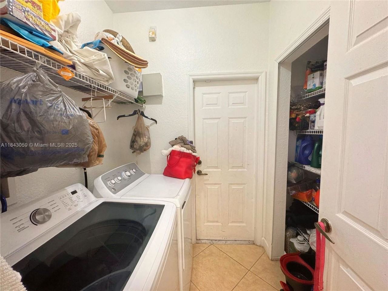 10828 Nw 85th Ter - Photo 6 of 8