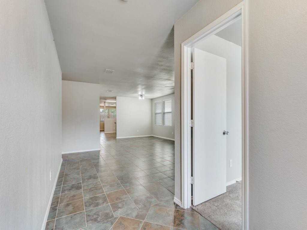 2049 Shawnee Trl - Photo 4 of 25