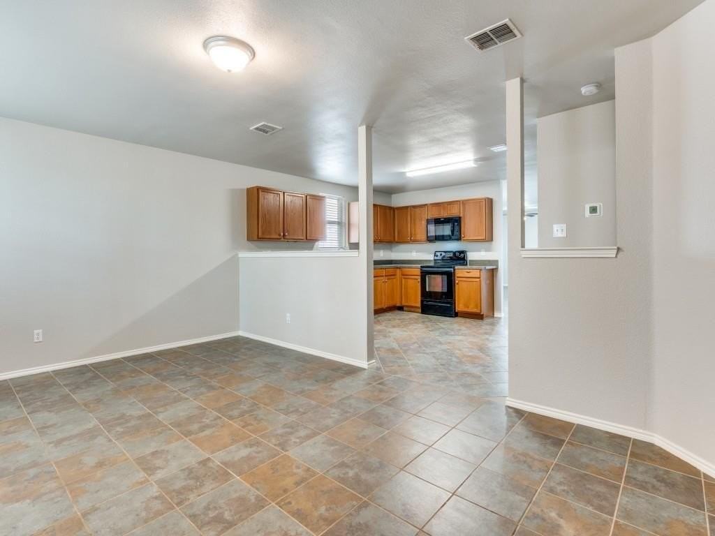 2049 Shawnee Trl - Photo 7 of 25