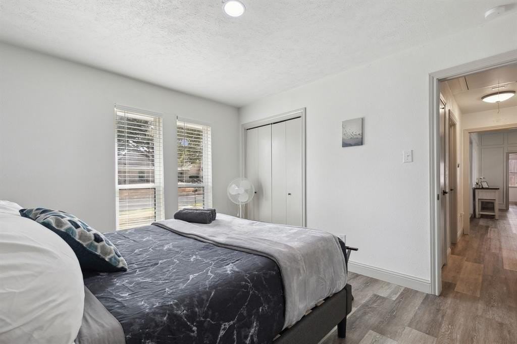 1813 Cross Bend Rd - Photo 6 of 30