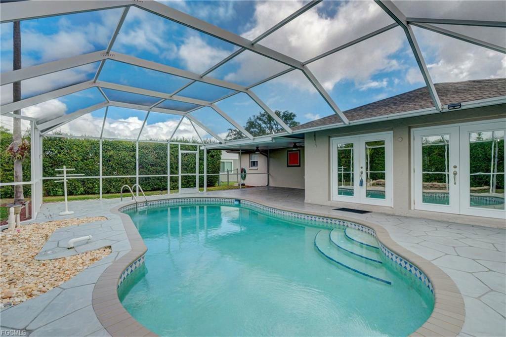 3035 42nd Ter Sw - Photo 2 of 8