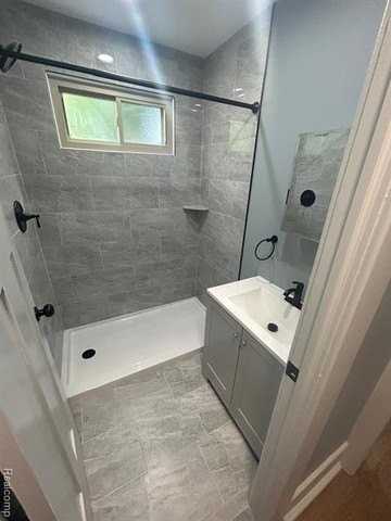 1926 Seward St - Photo 5 of 19