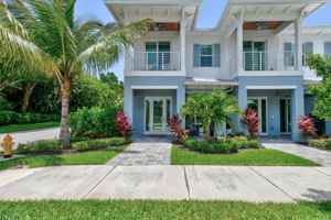 featured image of 4650 Se Manatee Way