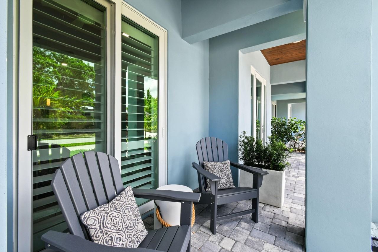 4650 Se Manatee Way - Photo 3 of 50