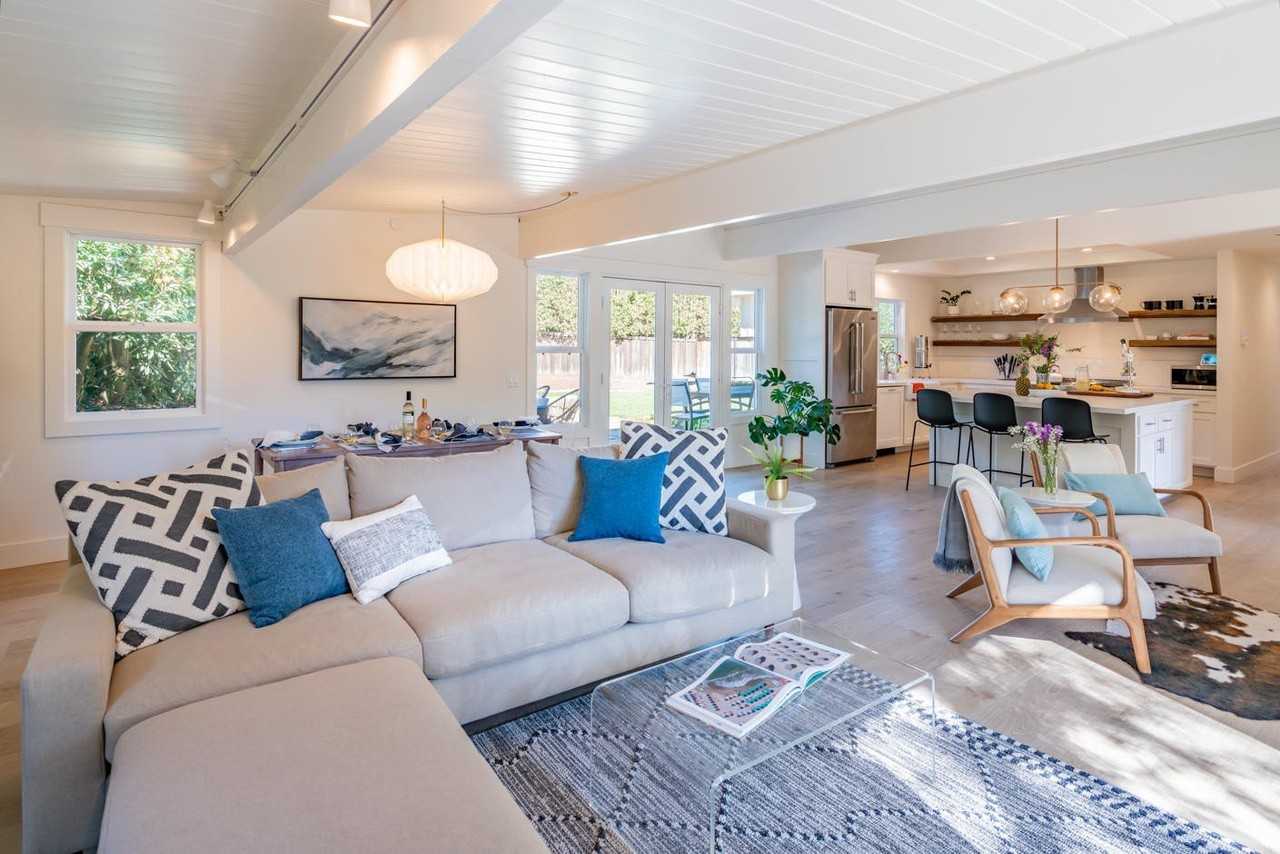 1420 N Jameson Ln - Photo 4 of 17