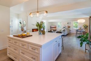 featured image of 1420 N Jameson Ln