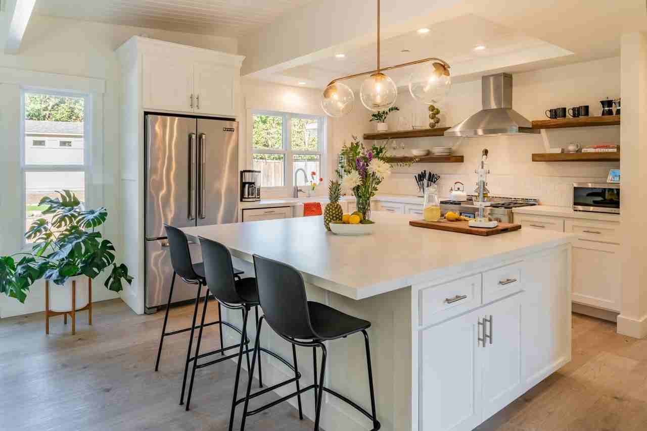 1420 N Jameson Ln - Photo 6 of 17