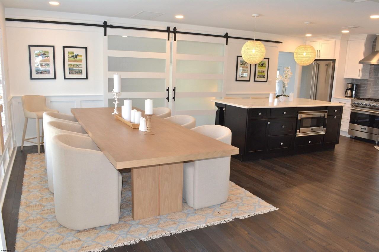 8808 Amherst Ave - Photo 6 of 24