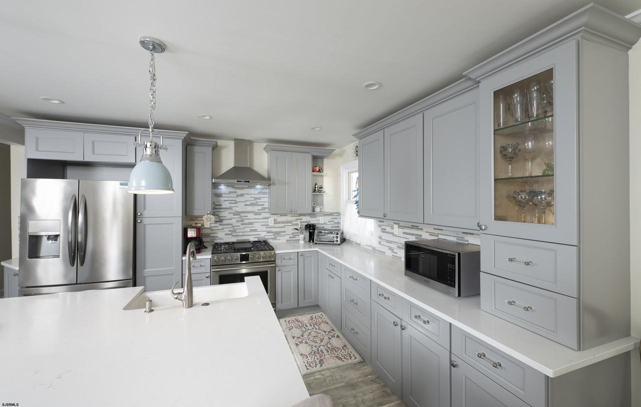 220 N 35th Ave - Photo 6 of 31