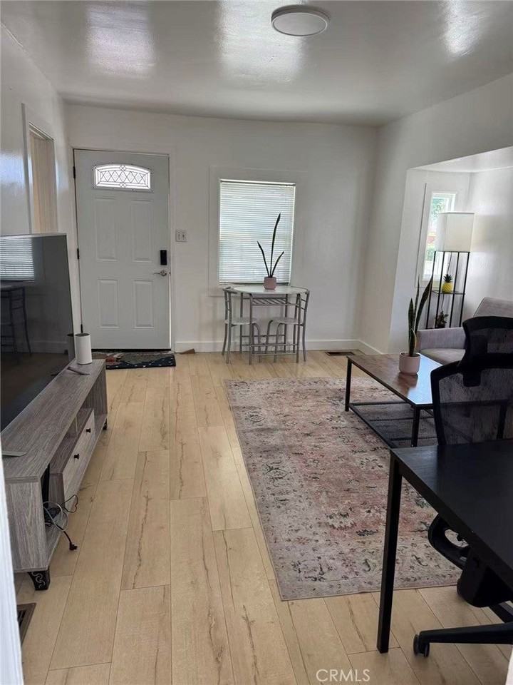 7909 Whitmore St - Photo 3 of 13