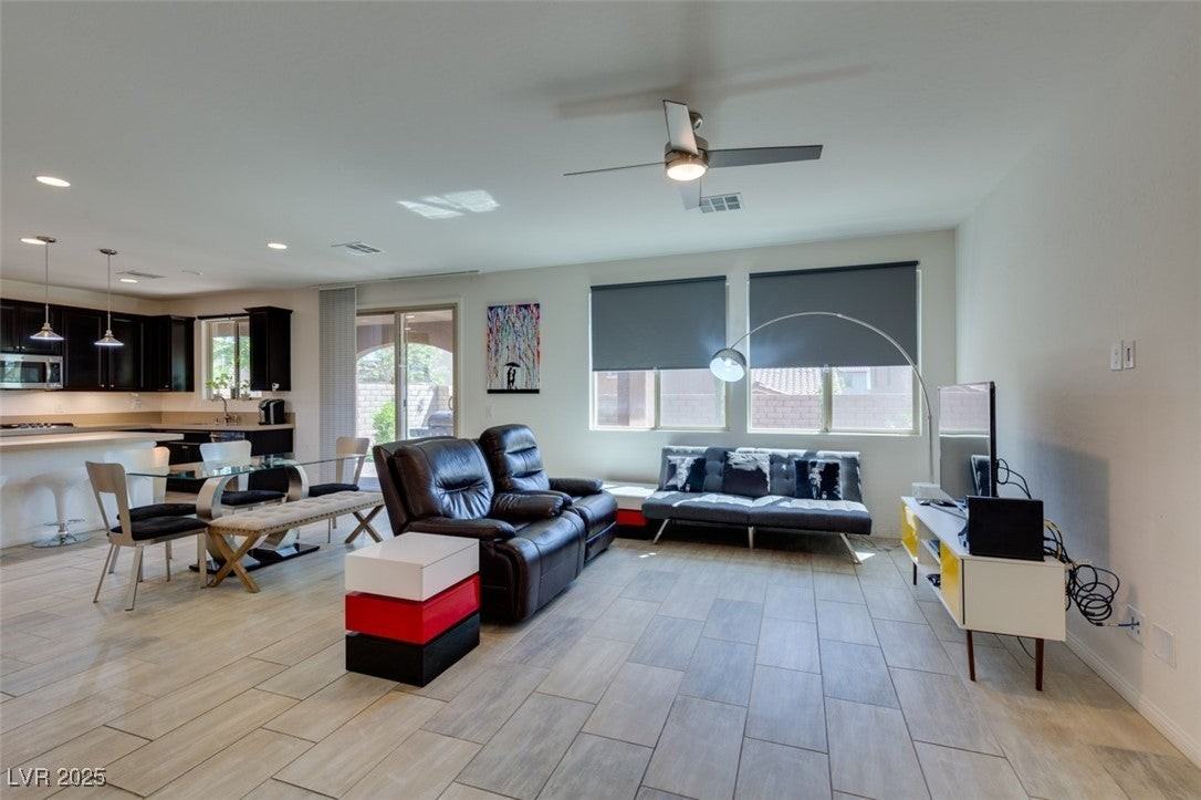 440 Trevinca Street - Photo 5 of 45