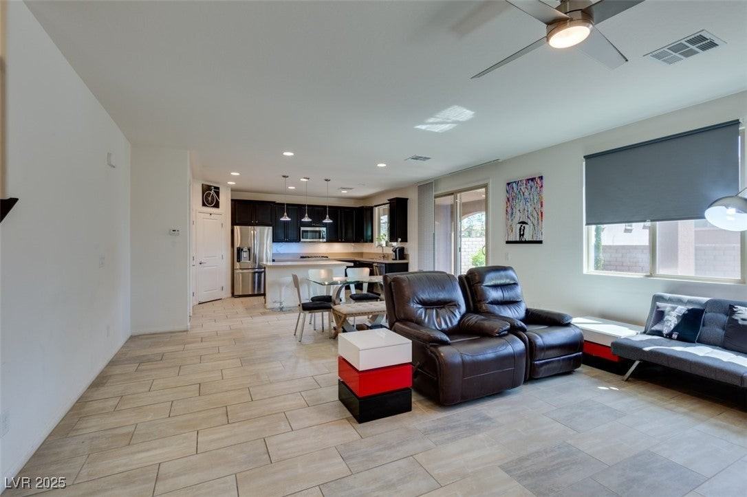 440 Trevinca Street - Photo 6 of 45