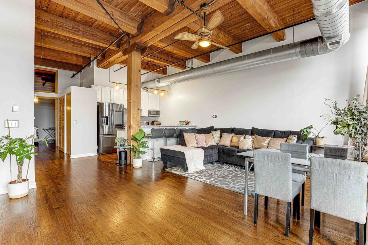 1250 W Van Buren St - Photo 3 of 15