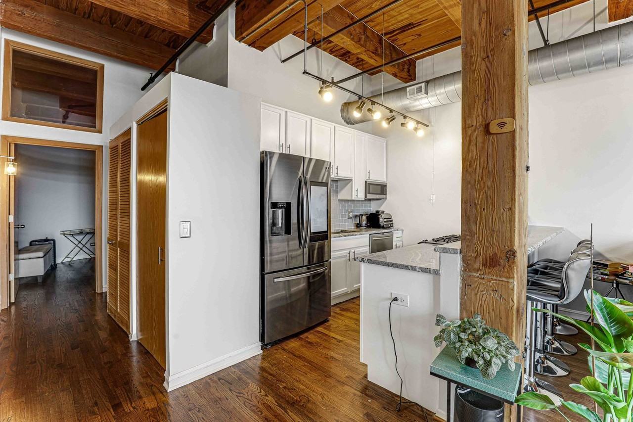 1250 W Van Buren St - Photo 6 of 15