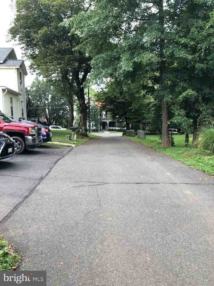 185 Main Street - Photo 4 of 35