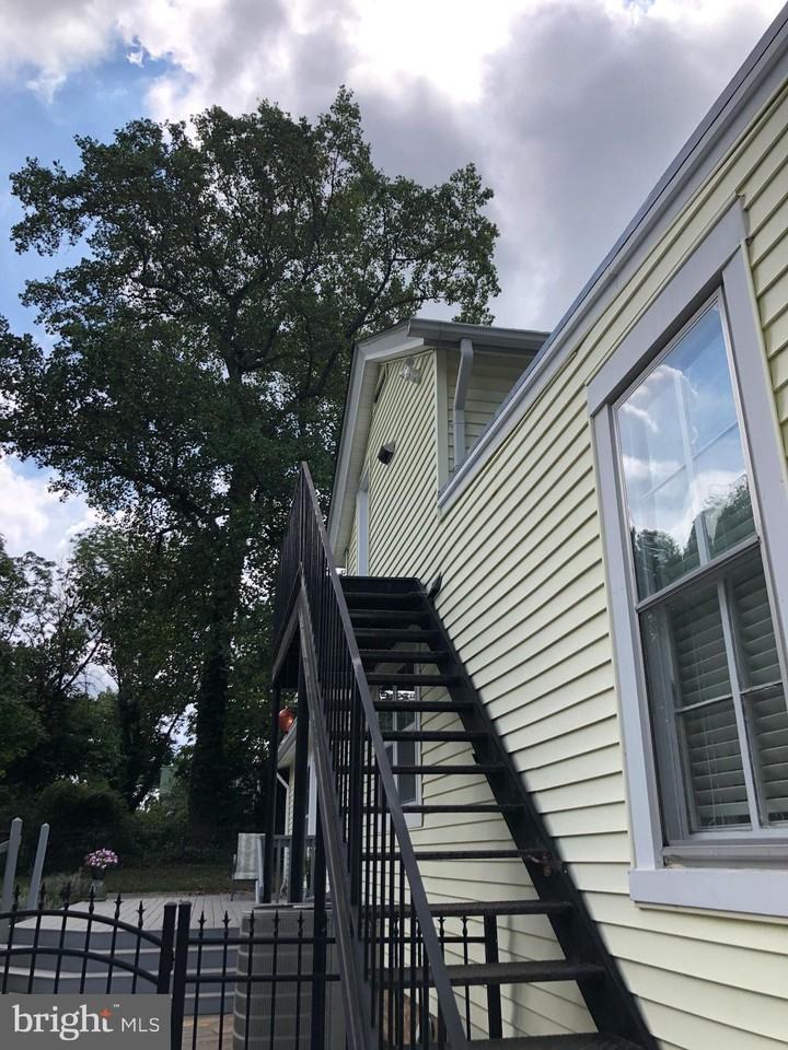 185 Main Street - Photo 6 of 35