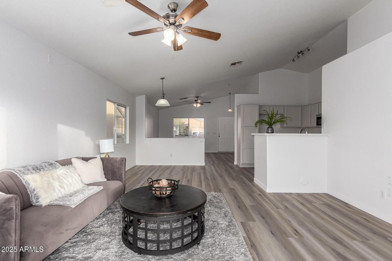 1952 N 103rd Dr - Photo 3 of 36